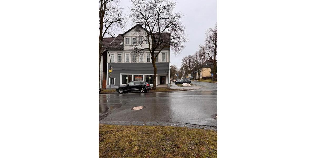 Mehrfamilienhaus mit Ladenfläche in CLZ 9 zimmer