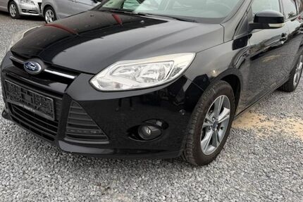 Ford Focus 192.000 km 2.599 &euro; Paderborn 33100