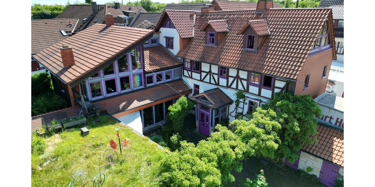 Ein Kasseler Wohnunikat mit Herz, Seele, Charakter und künstlerischer Handschrift – ein Gesamtkunstw - Zweifamilienhaus Kassel Oberzwehren | Angebot:26963105