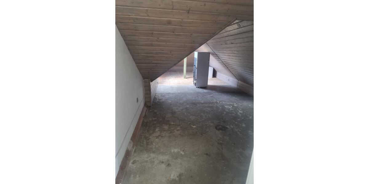 Dachgeschoßwohnung Rüthen - 3 Zimmer, 85 m&sup2;, 650&euro; | Angebot:26383016