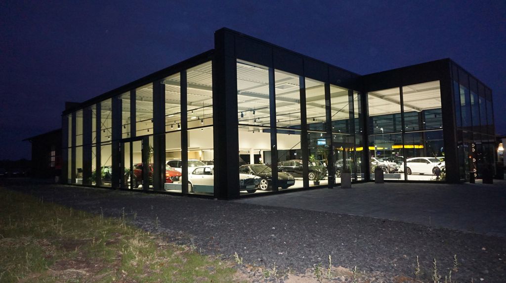 Porsche Taycan 78.000 km 68.100 &euro; Dietzenbach 63128