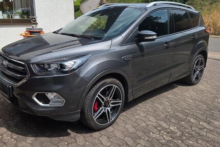 Ford Kuga 149.000 km 14.900 &euro; Lebach 66822