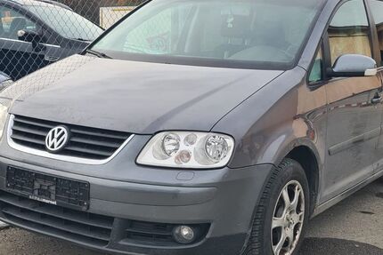 VW Touran 150.000 km 950 &euro; Mittelbiberach 88441