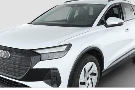 Audi Q4 e-tron 7.927 km 42.740 &euro; Pfaffenhofen 85276