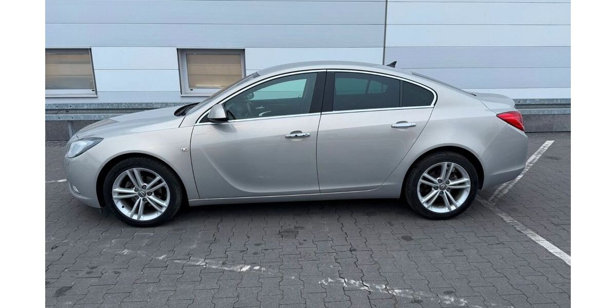 Opel Insignia 29.000 km 8.900 &euro; Schwedt/Oder 16303