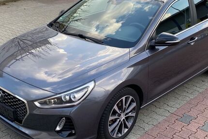 Hyundai i30 133.000 km 10.490 &euro; Frankfurt am Main 60389