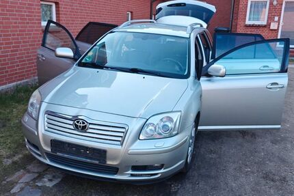 Toyota Avensis 482.000 km 1.100 &euro; Nienburg 31582