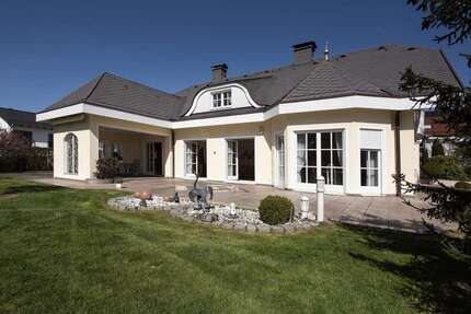 Haus zum Kaufen in Aichach 1.250.000 € 249 m²