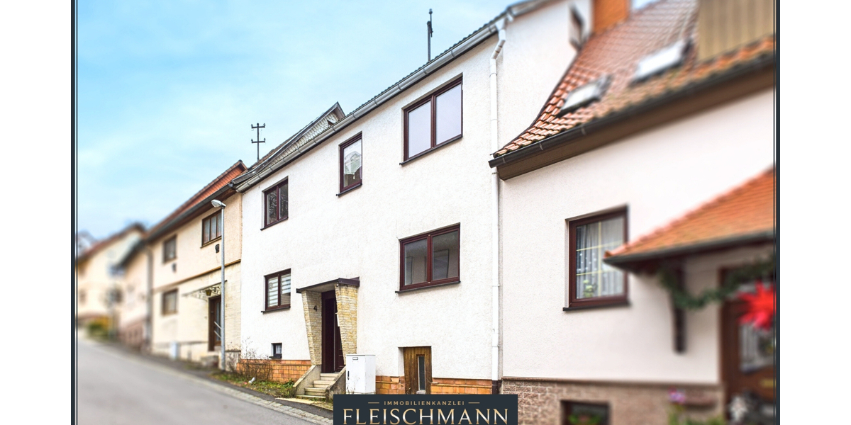 Charmantes Zuhause: Historisches Fachwerk, modernisiert, mit offener Küche - Reihenmittelhaus Steinbach-Hallenberg Hallenberg | Angebot:25856943