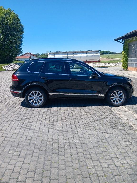 VW Touareg 276.000 km 13.111 € Gars am Inn 83536