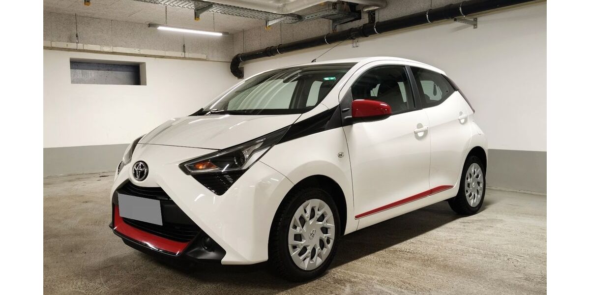 Toyota Aygo (X) 17.569 km 8.500 &euro; Hannover 30539