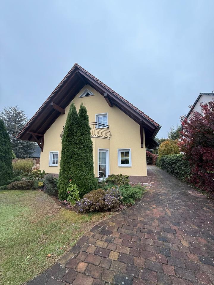 Modernes Einfamilienhaus mit Pool und großem Garten zu Vermieten zimmer