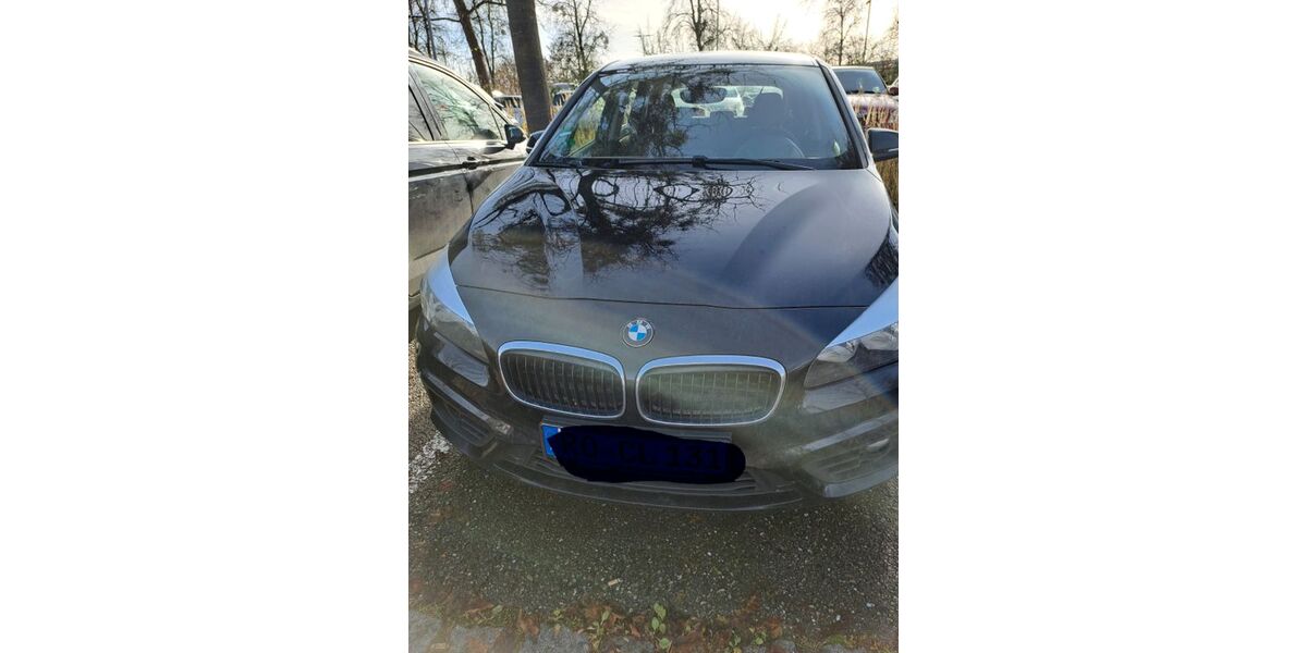 BMW 218 Active Tourer 228.000 km 8.900 &euro; Amerang 83123