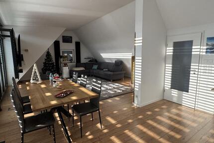 Exklusive 2-Etagen-Wohnung mit Einbauküche, Balkon und Garage zur Miete! 6 zimmer