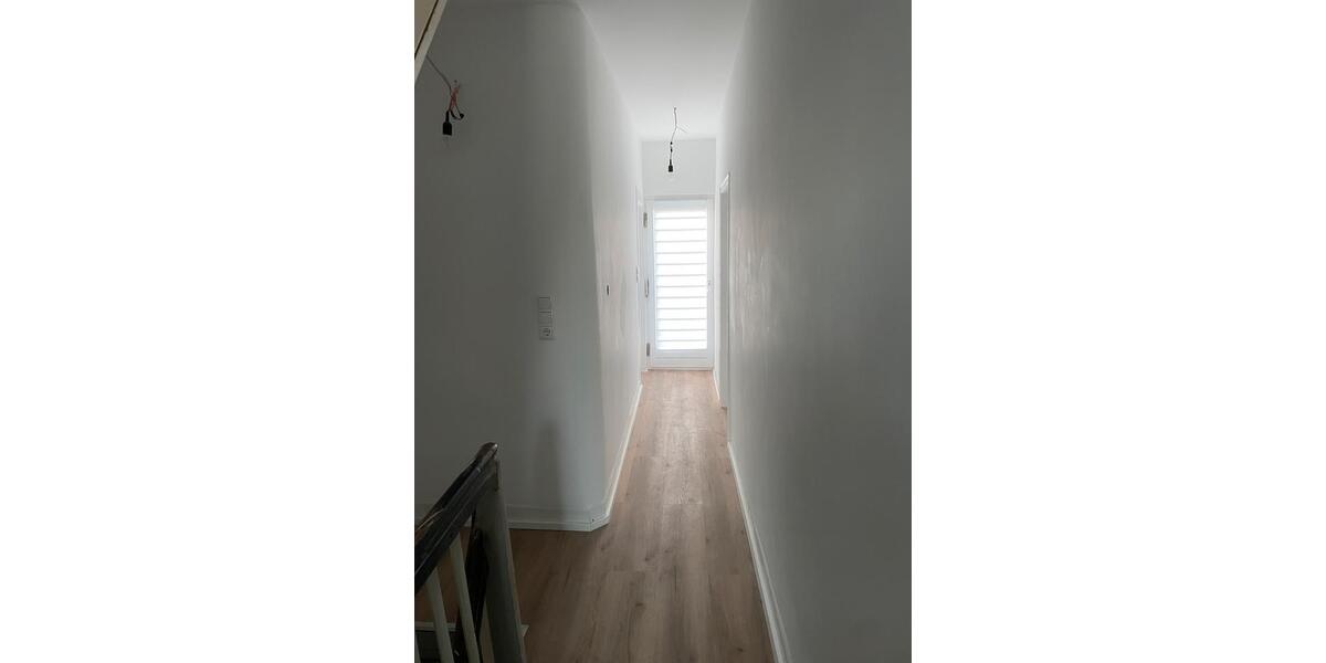 Einfamilienhaus Bad Arolsen - 8 Zimmer, 150 m&sup2;, 185.000&euro; | Angebot:26111734