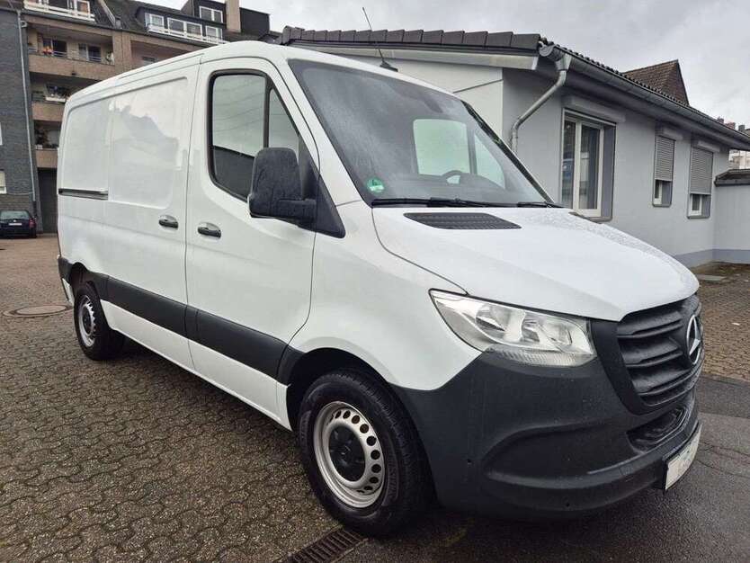 Mercedes-Benz Sprinter 139.600 km 23.990 € Düsseldorf 40591