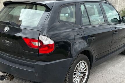 BMW X3 290.000 km 1.999 &euro; Berlin 13585