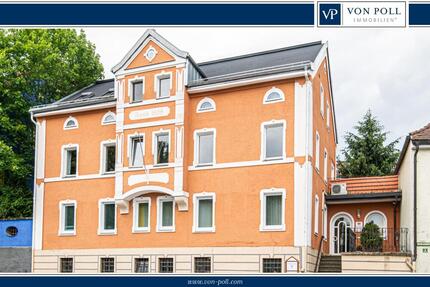 Historisches Haus mit Praxisräumen und 3 Wohnungen in Toplage 17 zimmer
