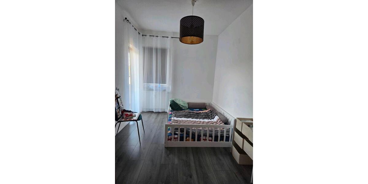 Dachgeschoßwohnung Saarbrücken Neue Bremm - 4 Zimmer, 86 m&sup2;, 265.000&euro; | Angebot:27030056