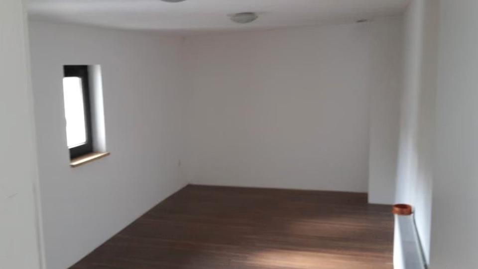 Einfamilienhaus Windeck - 8 Zimmer, 158 m&sup2;, 245.000&euro; | Angebot:27147043