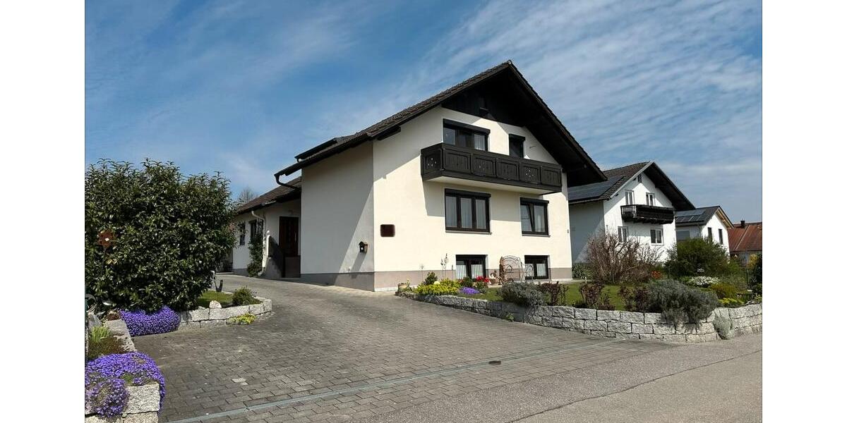 Einfamilienhaus Aham - 7 Zimmer, 181 m&sup2;, 549.000&euro; | Angebot:26942075