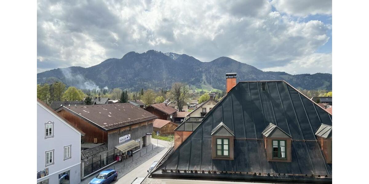 Dachgeschoßwohnung Lenggries - 3 Zimmer, 81 m&sup2;, 1.060&euro; | Angebot:26367299