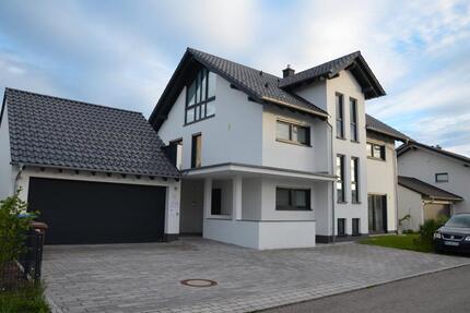 Haus Bad Grönenbach - 10 Zimmer, 300 m&sup2;, 1.800.000&euro; | Angebot:27088318