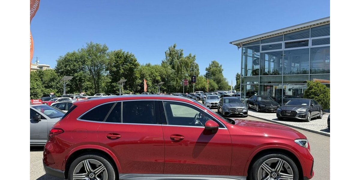 Mercedes-Benz GLC 300 d AMG/PANORAMA/4-MATIC/NAVI/MBUX/1.HAND 39.620 km 49.900 &euro; Villingen-Schwenningen 78054