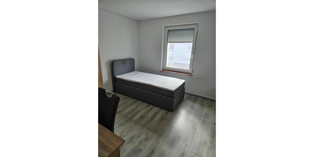 Etagenwohnung Albstadt - 1 Zimmer, 12 m&sup2;, 400&euro; | Angebot:26409388
