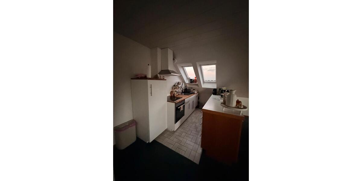 Dachgeschoßwohnung Isernhagen - 2.5 Zimmer, 70 m&sup2;, 650&euro; | Angebot:25227026