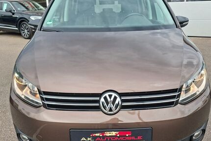 VW Touran 196.605 km 5.499 &euro; Deizisau 73779