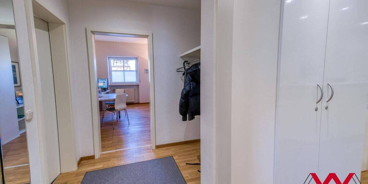 Gewerbeobjekt Ebersberg - 6 Zimmer, 121 m&sup2;, 498.000&euro; | Angebot:24026737