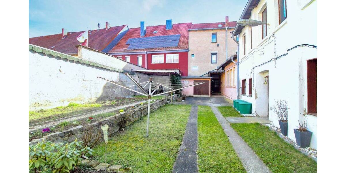 Reihenmittelhaus Calbe - 5 Zimmer, 220 m&sup2;, 99.000&euro; | Angebot:26176324