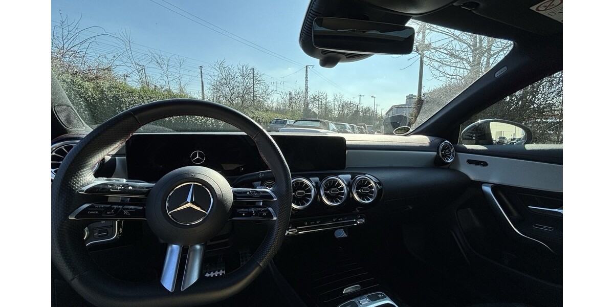 Mercedes-Benz CLA 200 33.629 km 49.000 &euro; Herten 45699