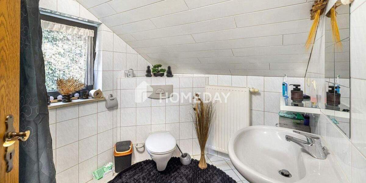 Einfamilienhaus Dingolfing - 9 Zimmer, 212 m&sup2;, 585.000&euro; | Angebot:25702897