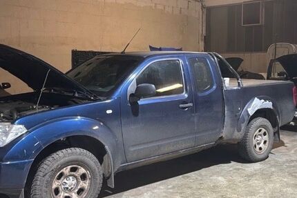 Nissan Navara 286.000 km 8.750 &euro; Probstzella 07330