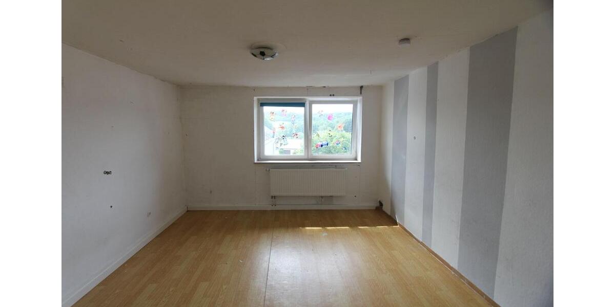 Einfamilienhaus Mehren - 7 Zimmer, 223 m&sup2;, 190.000&euro; | Angebot:26837980