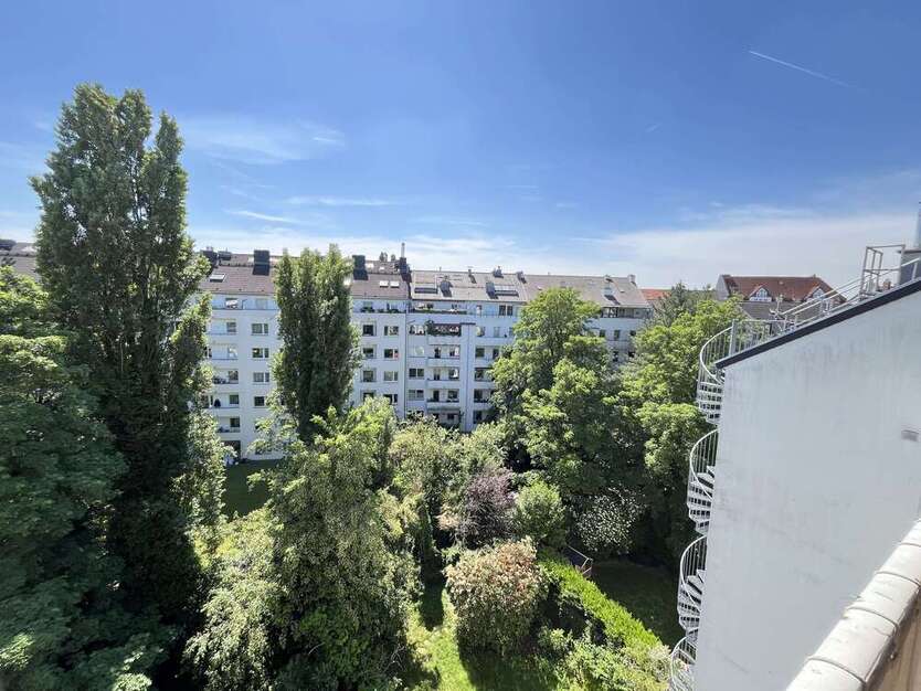 Wohnung zum Kaufen in Düsseldorf 549.000 € 114.93 m²