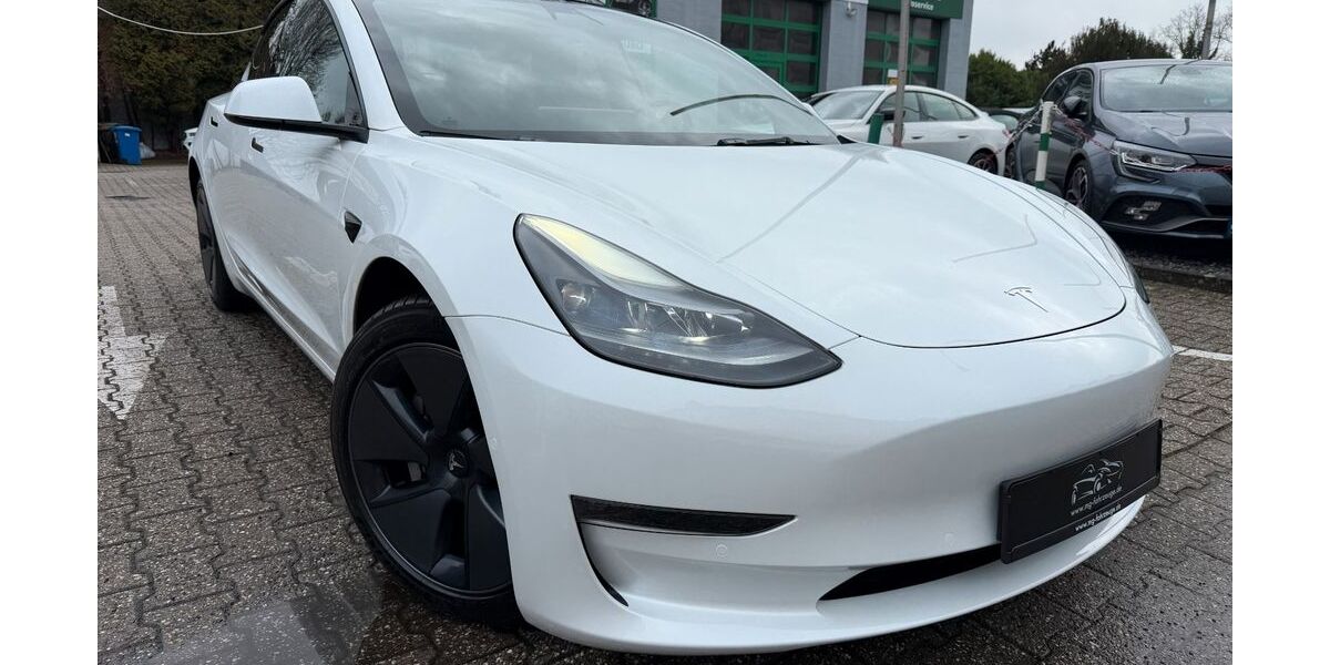 Tesla Model 3 40.970 km 29.449 &euro; Mönchengladbach 41069