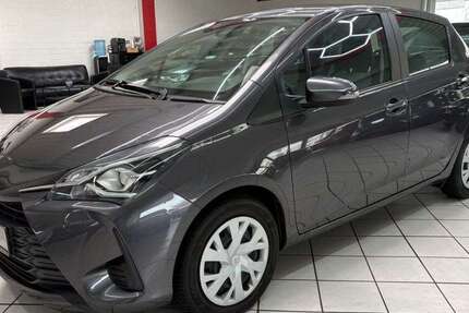 Toyota Yaris 11.200 km 13.700 &euro; Leverkusen 51373
