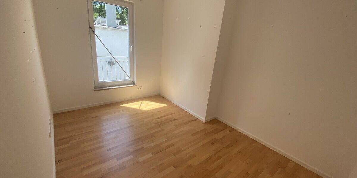 Etagenwohnung Schrobenhausen - 3 Zimmer, 88 m&sup2;, 1.050&euro; | Angebot:26918144