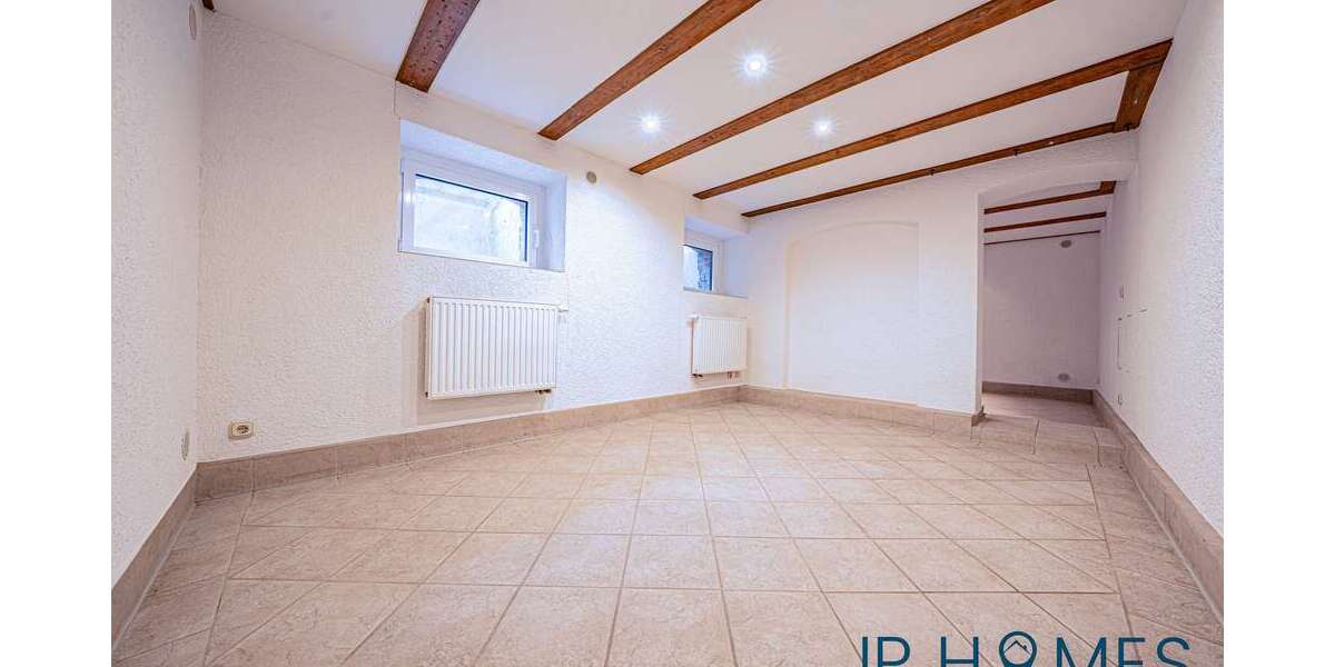 Zweifamilienhaus in ruhiger Naturlage mit Wassernähe– saniertes ehemaliges Bahnhofs-Häuschen - Zweifamilienhaus Sternebeck | Angebot:26095138