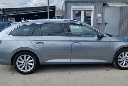 Skoda Superb 163.000 km 15.200 &euro; Diepoldshofen 88299