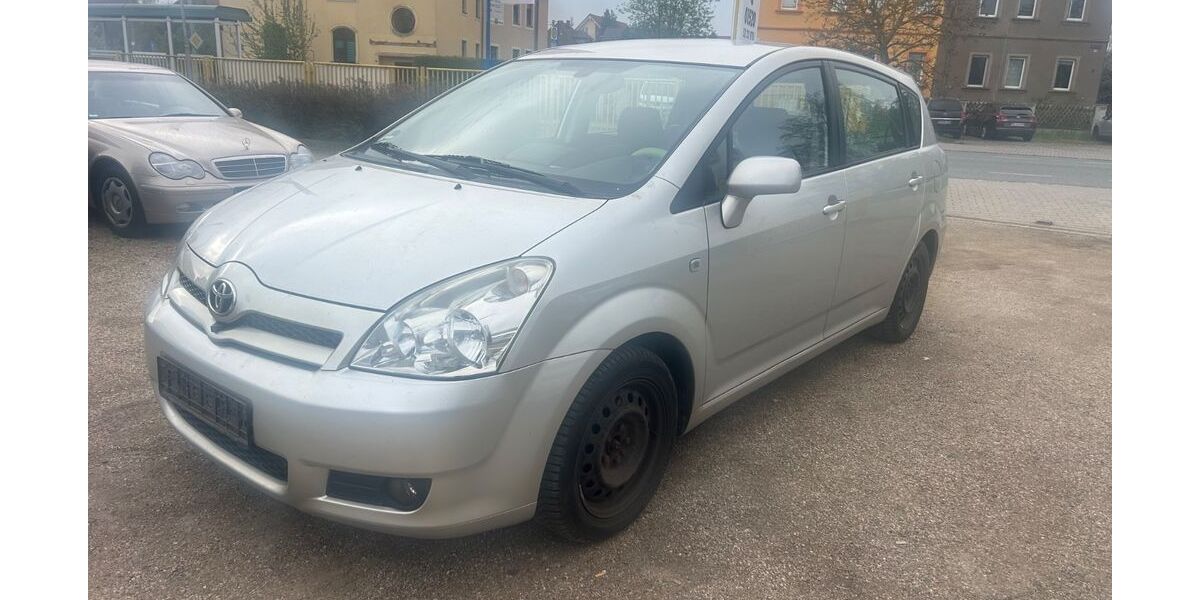 Toyota Corolla Verso 154.000 km 2.700 &euro; RIESA 01589