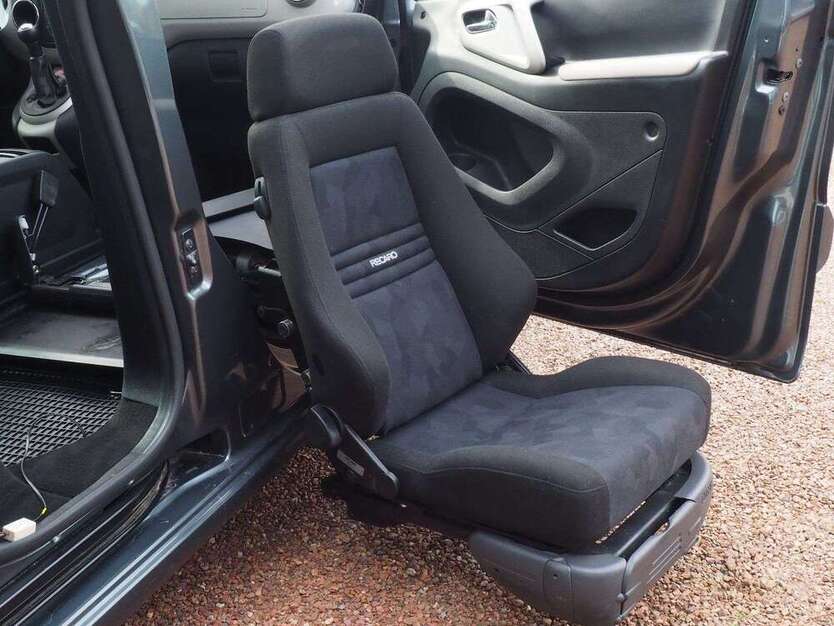 Peugeot Partner 54.525 km 15.890 € Südkirchen 59394