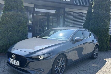 Mazda 3 2.041 km 29.990 &euro; Regensburg 93055