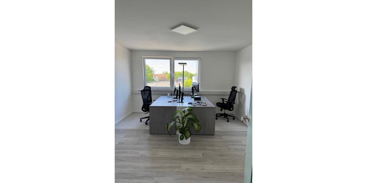 Gewerbeobjekt Lübeck Sankt Lorenz Nord - 6&euro; | Angebot:26642647