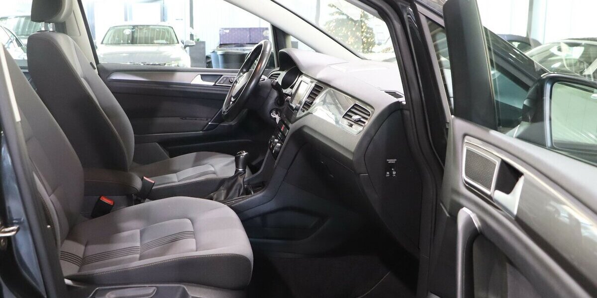 VW Golf Sportsvan 1.4 TSI ALLSTAR / XENON, NAVI-DM 119.000 km 13.444 &euro; Hamm 59077