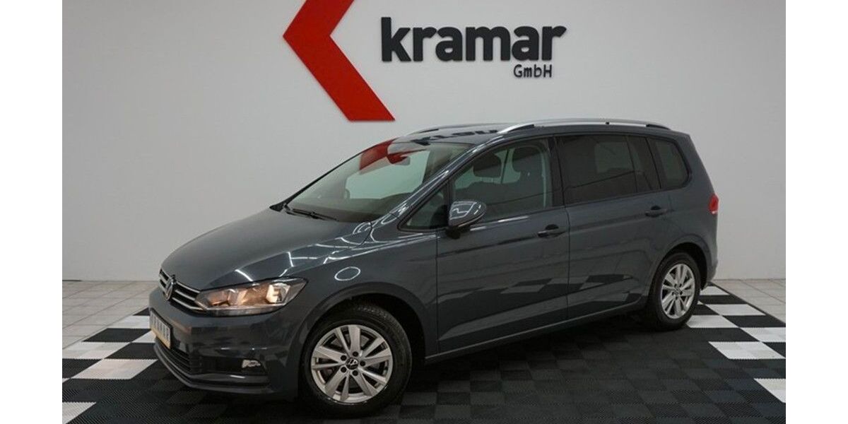 VW Touran 160.531 km 17.990 &euro; Nürnberg 90475
