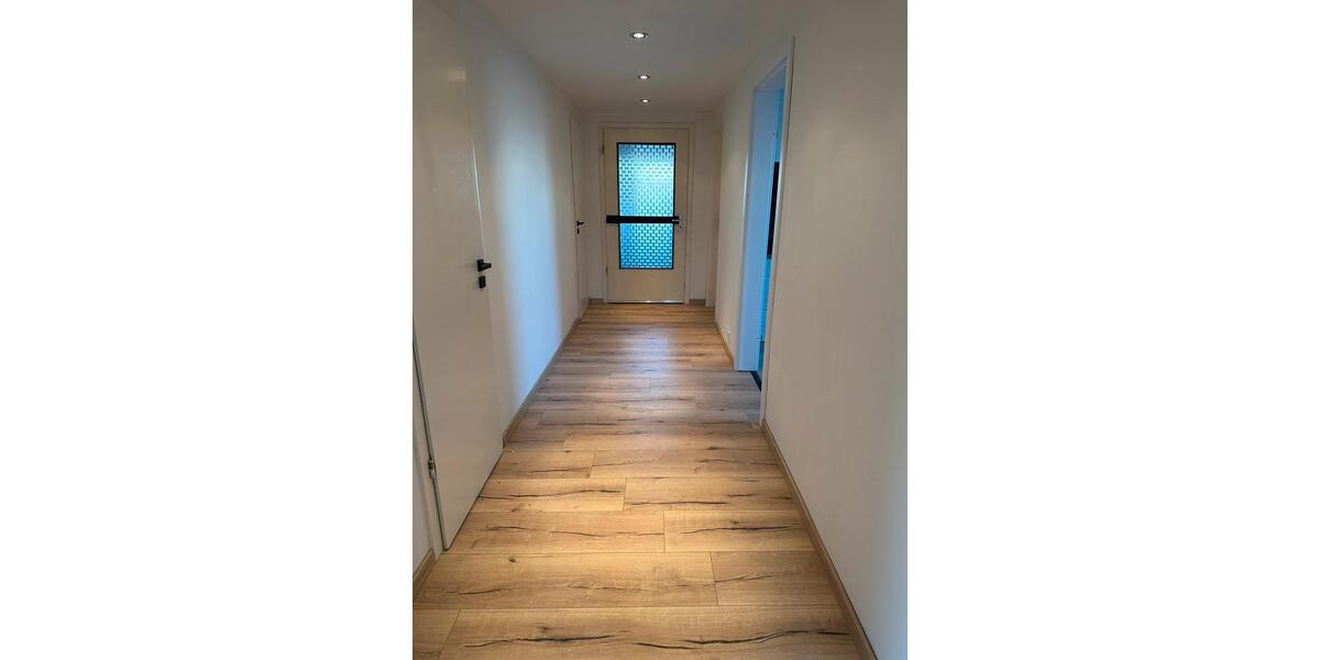 Dachgeschoßwohnung Willebadessen - 2.5 Zimmer, 78 m&sup2;, 650&euro; | Angebot:26645996